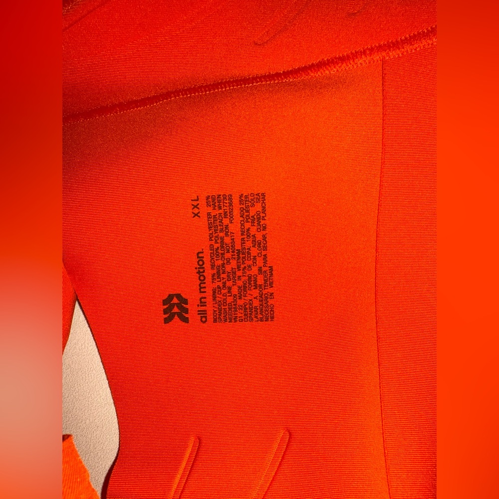NWOT xhilaration sports bra size xxl orange